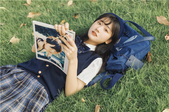 pf.live泡芙视频最新：最新进行视频更新和免费观看海量视频的播放软件